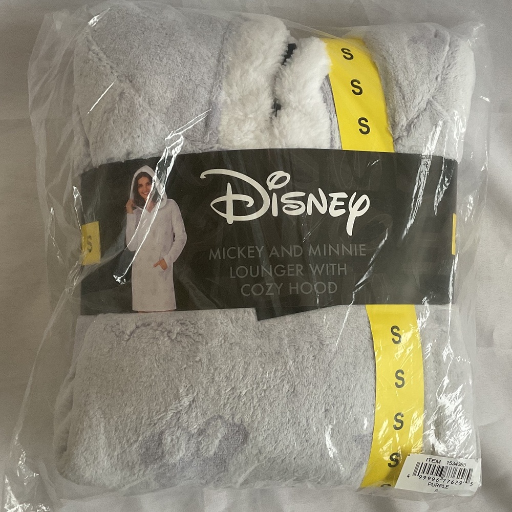 Disney Mickey and Minnie Women’s Soft Fleece Lounger with Cozy Hood NEW - Picture 6 of 7